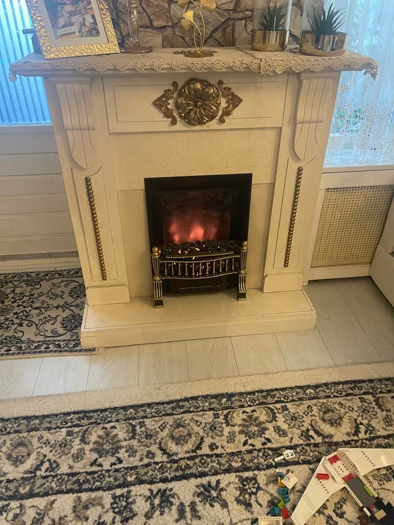 Decoratieve elektrische haard met klassieke ombouw, Huis en Inrichting, Haarden, Ophalen of Verzenden, Gebruikt, Vrijstaande haard