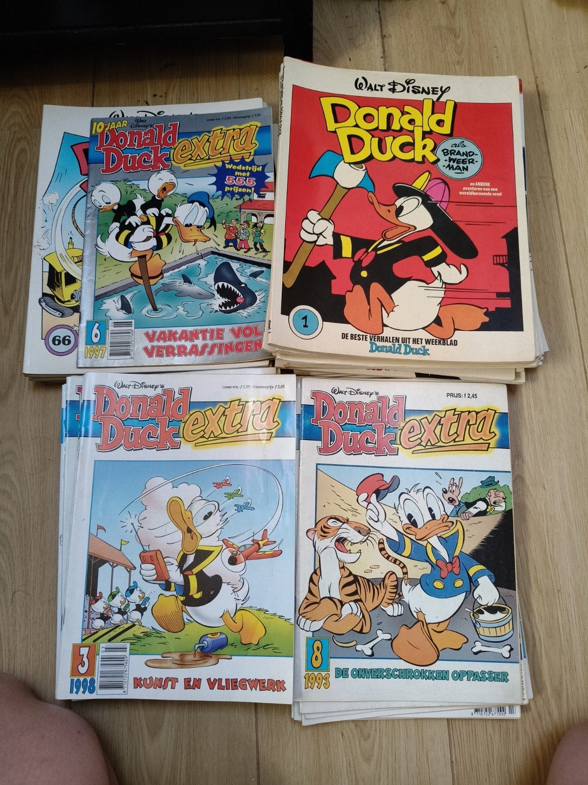 Donald Duck en Donald Duck Extra stripboeken, Meerdere stripboeken, Ophalen of Verzenden, Gelezen