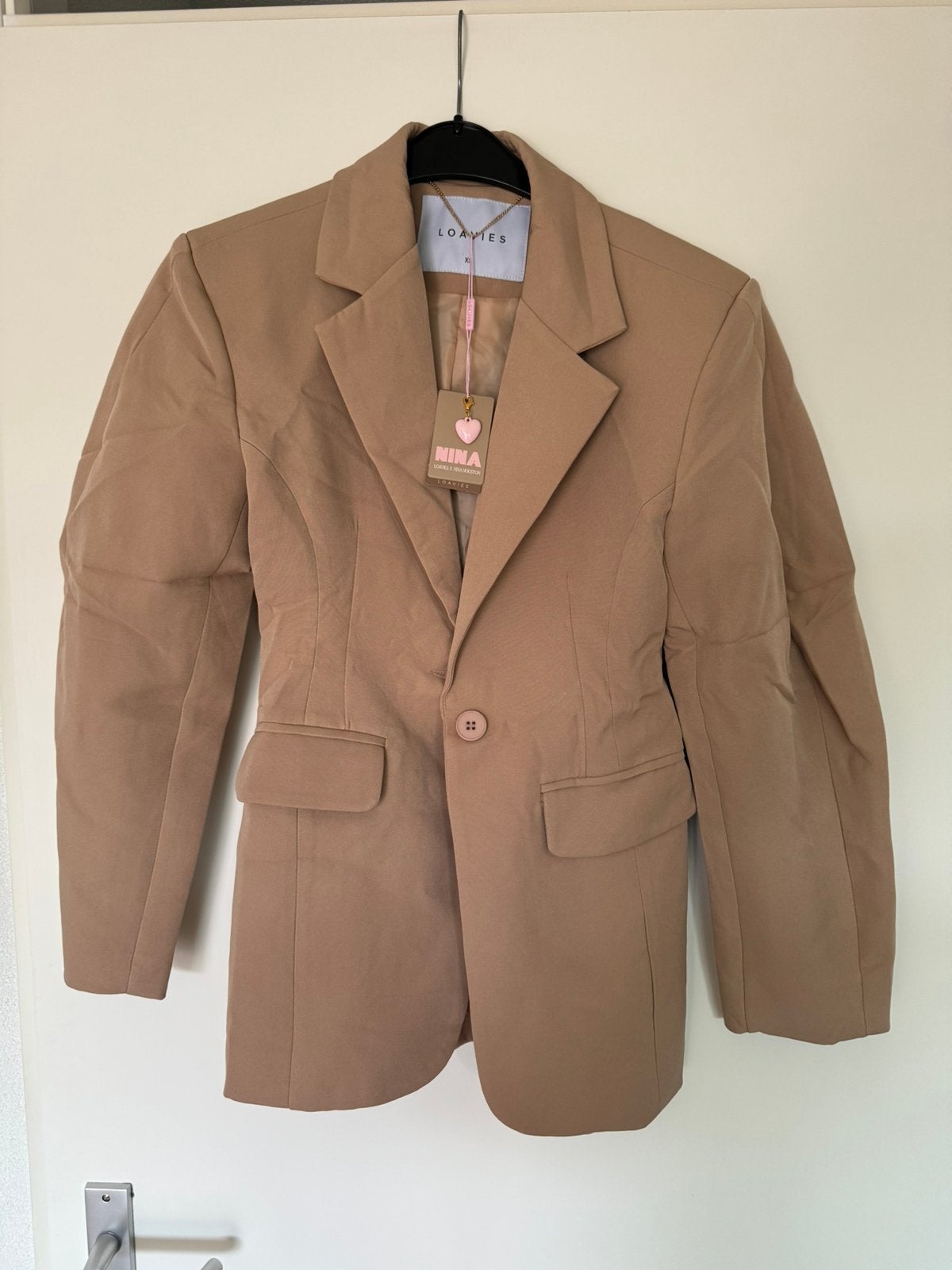 LOAVIES x Nina Warink camel blazer – XS – nieuw met kaartjes, Beige, Nieuw, Ophalen of Verzenden, Jasje