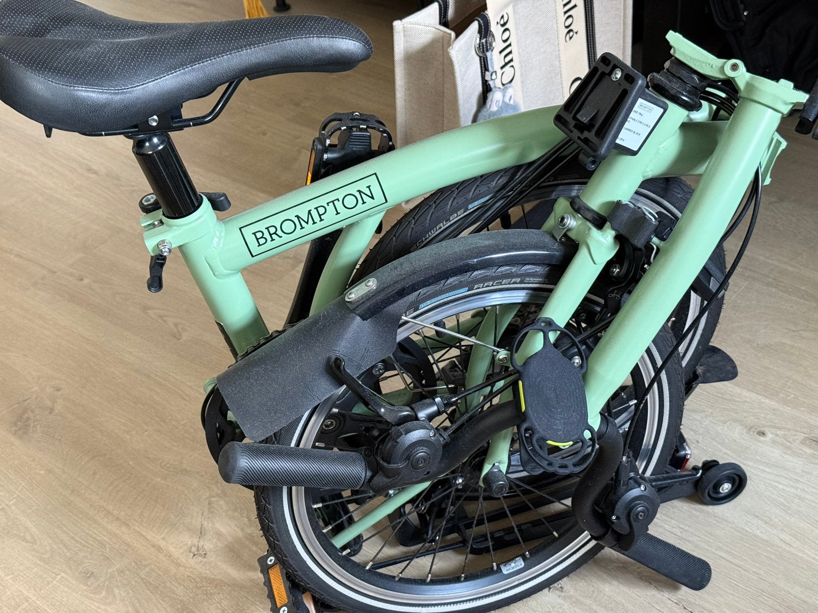 Brompton C Line Explore (M6L) Black Edition – Matcha Green, Fietsen en Brommers, Fietsen | Vouwfietsen, Ophalen, Brompton, 16 tot 18 inch