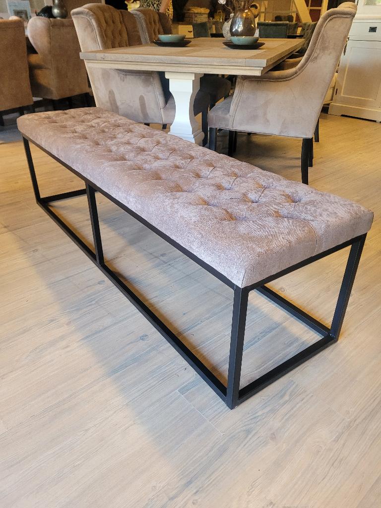 *OPRUIMING* Eetkamerbank Timmy 180 cm Taupe €329 NU €295 13, Overige kleuren, Nieuw, Ophalen of Verzenden, Eetkamerbank hocker knoopjes capiton stof tempo 12 taupe