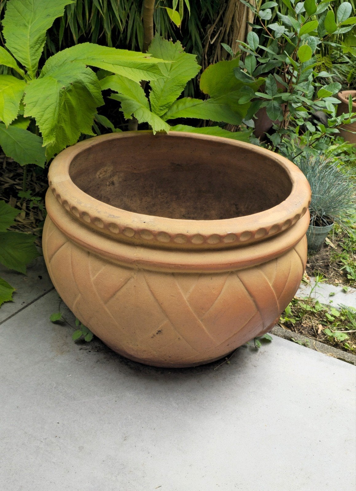 Grote terracotta aardewerk bloempot met patroon, Tuin en Terras, Ophalen, Gebruikt, 40 cm of meer, Rond