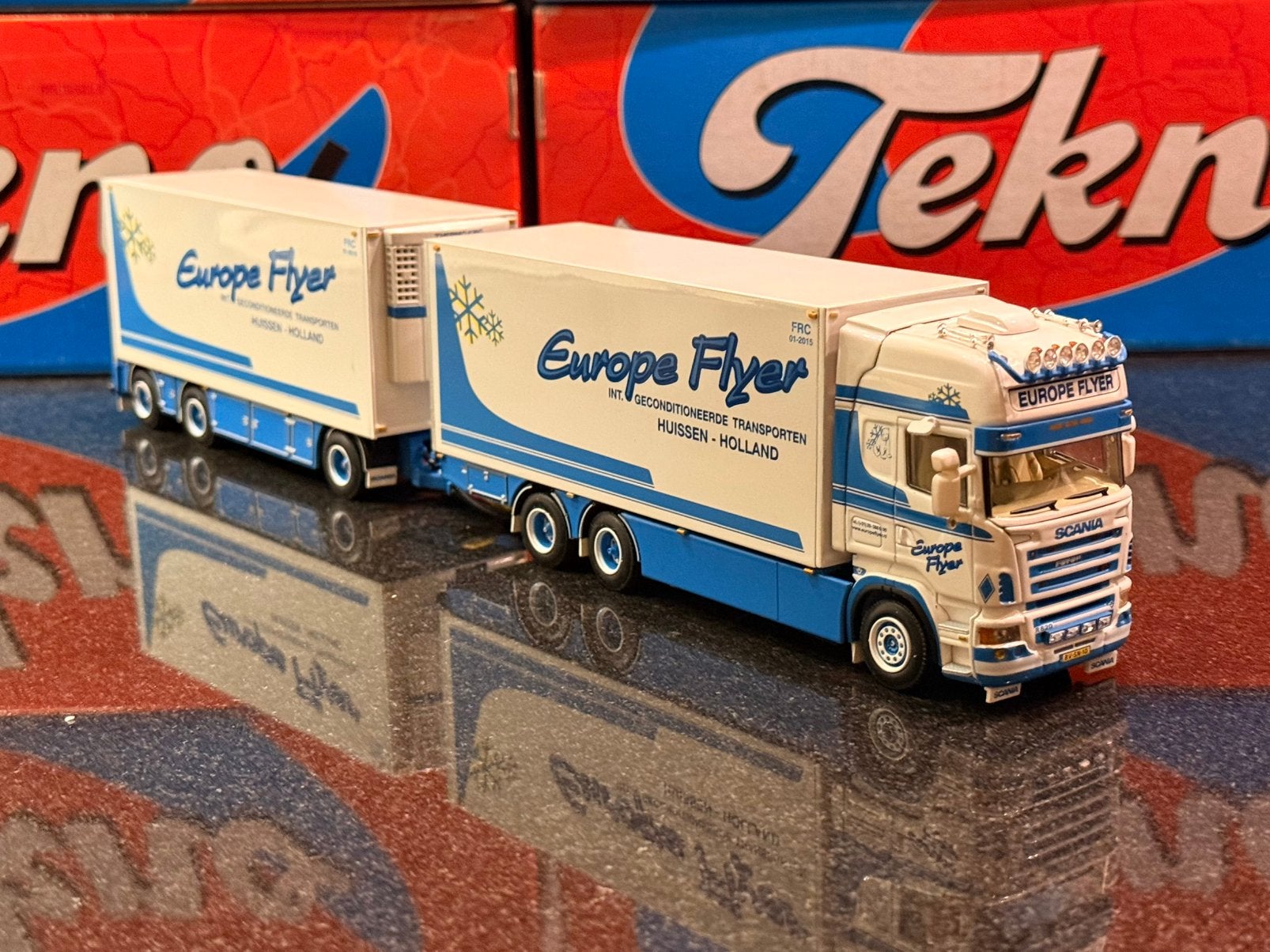 WSI - Scania topline Europe Flyer combi, Verzenden, Zo goed als nieuw, Bus of Vrachtwagen, Wsi