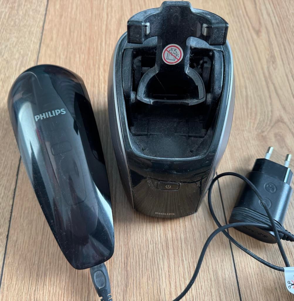 Philips HQ1062 scheerapparaat met reinigingsstation, Witgoed en Apparatuur, Ophalen of Verzenden, Zo goed als nieuw, Scheren en Epileren