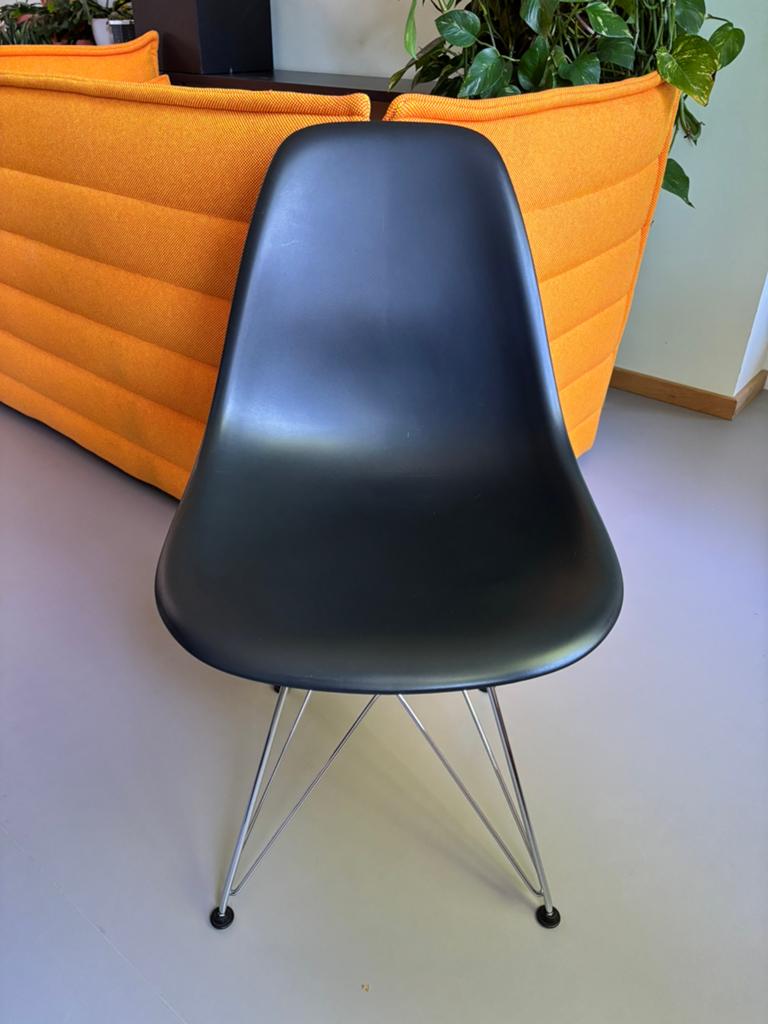 Originele Vitra Eames DSR designstoel, Ophalen, Gebruikt, Zwart, Eén