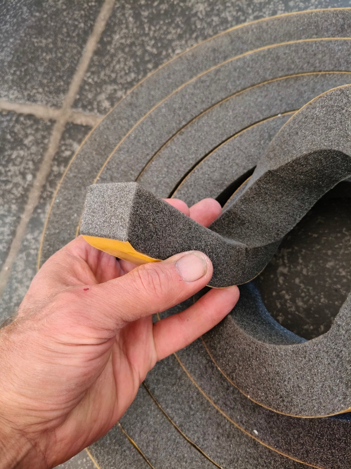 Zelfklevende isolatiestrip van schuimrubber, Minder dan 4 cm, Overige materialen, Nieuw, Ophalen of Verzenden
