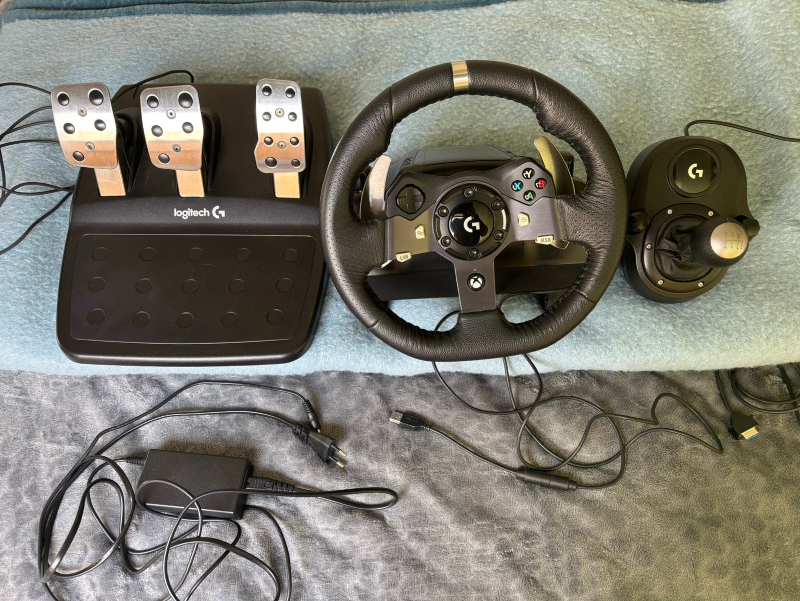 Logitech G920 Driving Force Racestuur, pedalen & Shifter