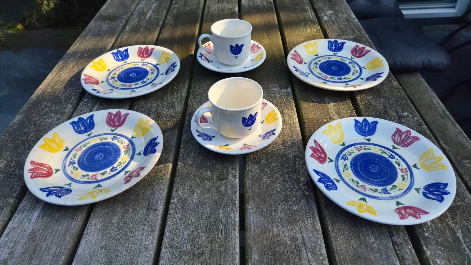 John Tams servies met tulp motief, Ophalen of Verzenden