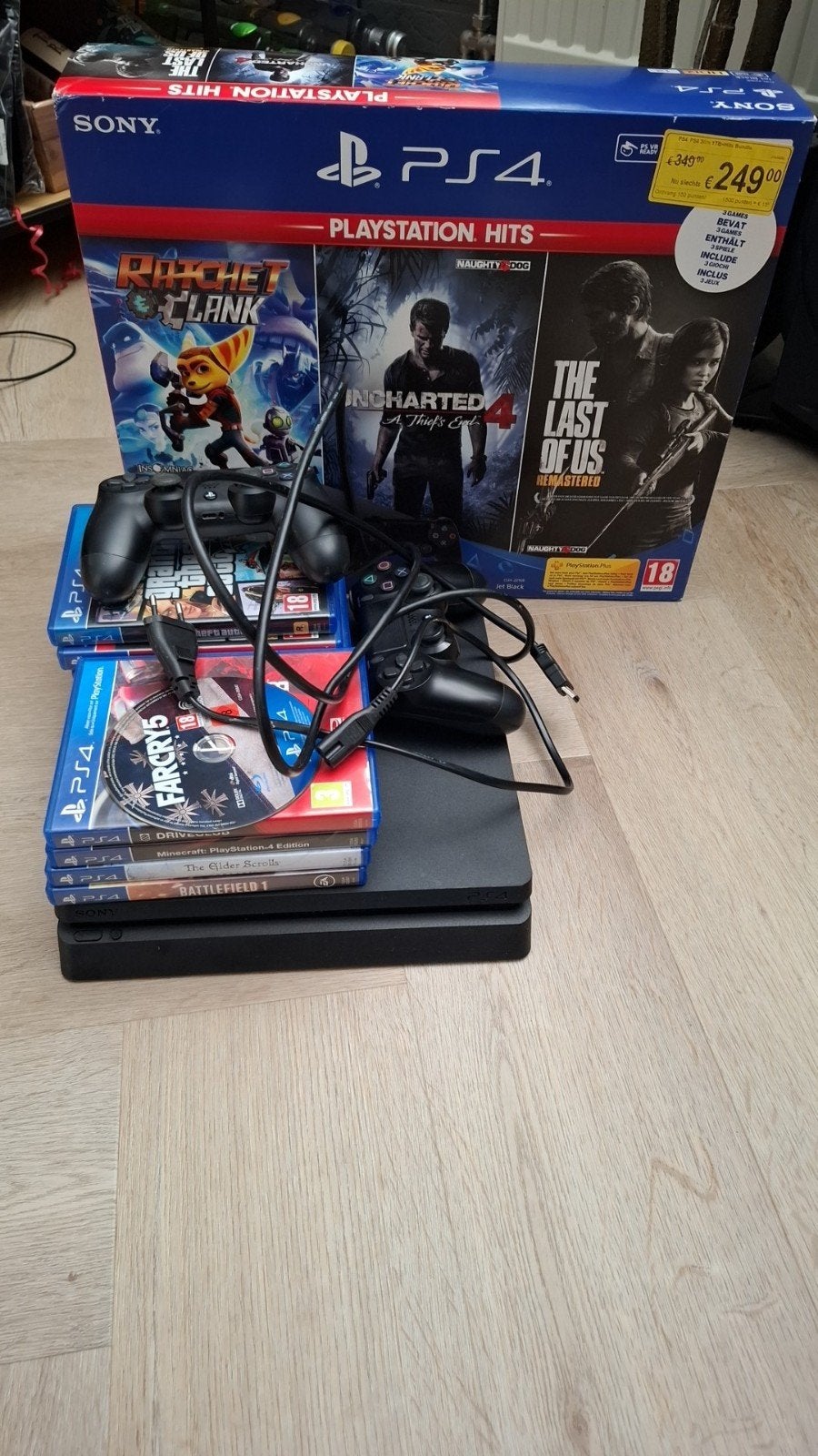 Playstation 4 met controllers en games, Met 2 controllers, Ophalen of Verzenden, Slim, Gebruikt