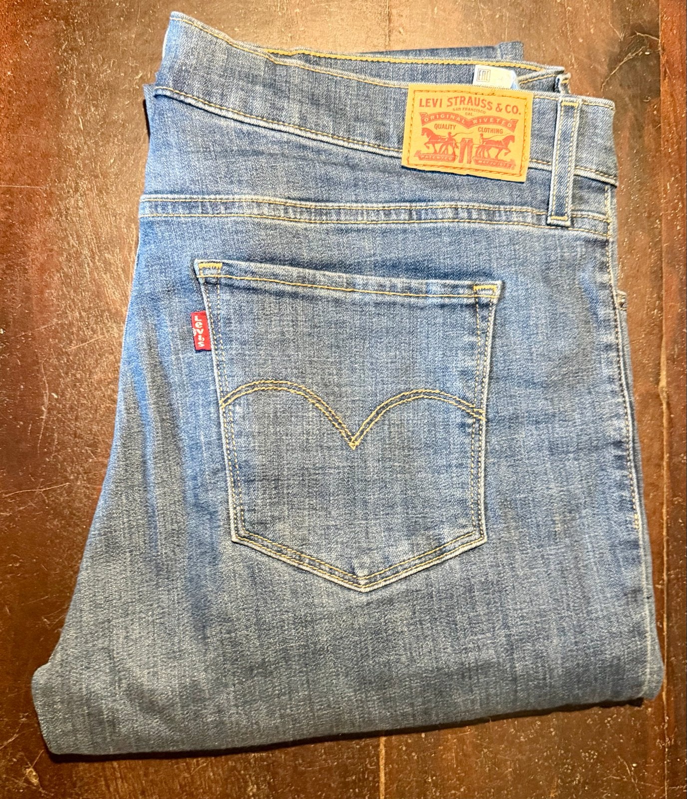 Levi's 312 Shaping Slim Jeans - Nieuw (labels verwijderd), Ophalen of Verzenden, Nieuw, Blauw, W30 - W32 (confectie 38/40)