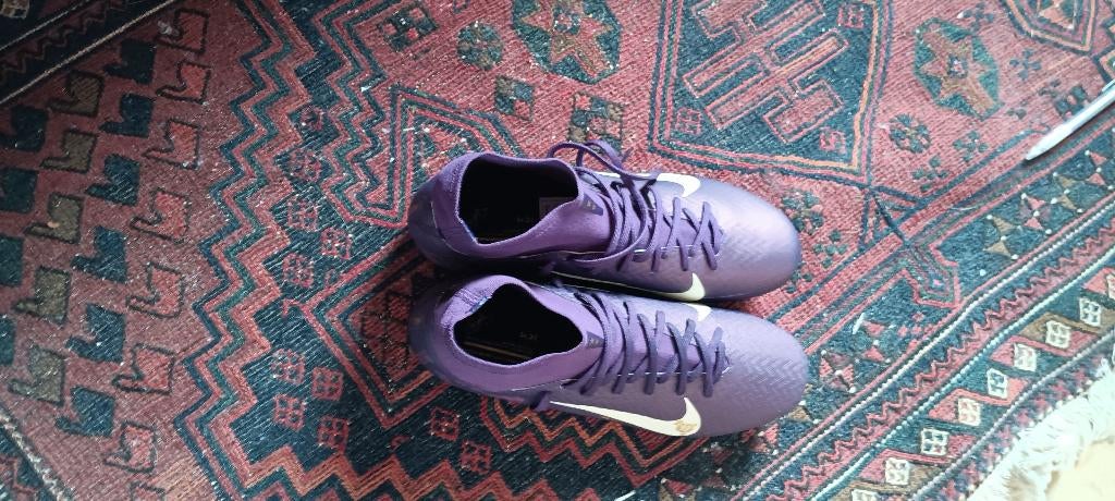 Kylian Mbappe Voetbalschoenen, Maat XS of kleiner, Schoenen, Ophalen of Verzenden, Zo goed als nieuw