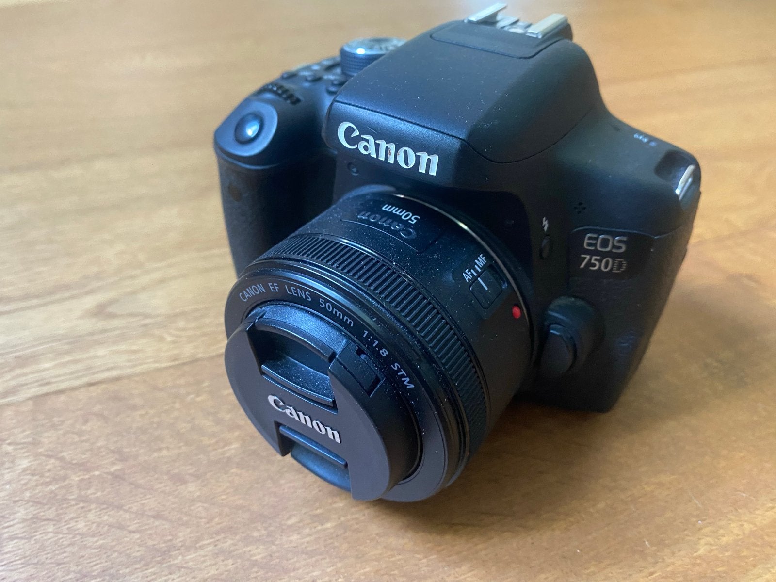 Canon EOS 750D Spiegelreflexcamera met 50mm f/1.8 STM lens, Ingebouwde flitser, Gebruikt, Spiegelreflex, Canon