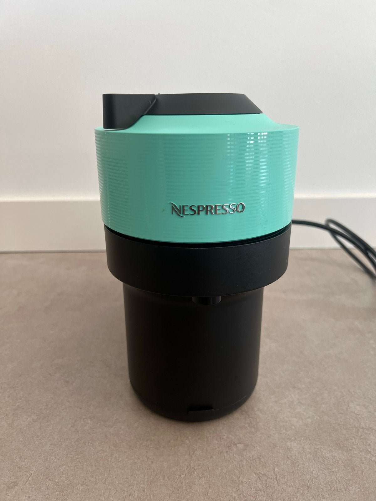 Nespresso Vertuo Pop Koffiemachine, Witgoed en Apparatuur, Koffiezetapparaten, Ophalen, Koffiemachine, Zo goed als nieuw, 2 tot 4 kopjes