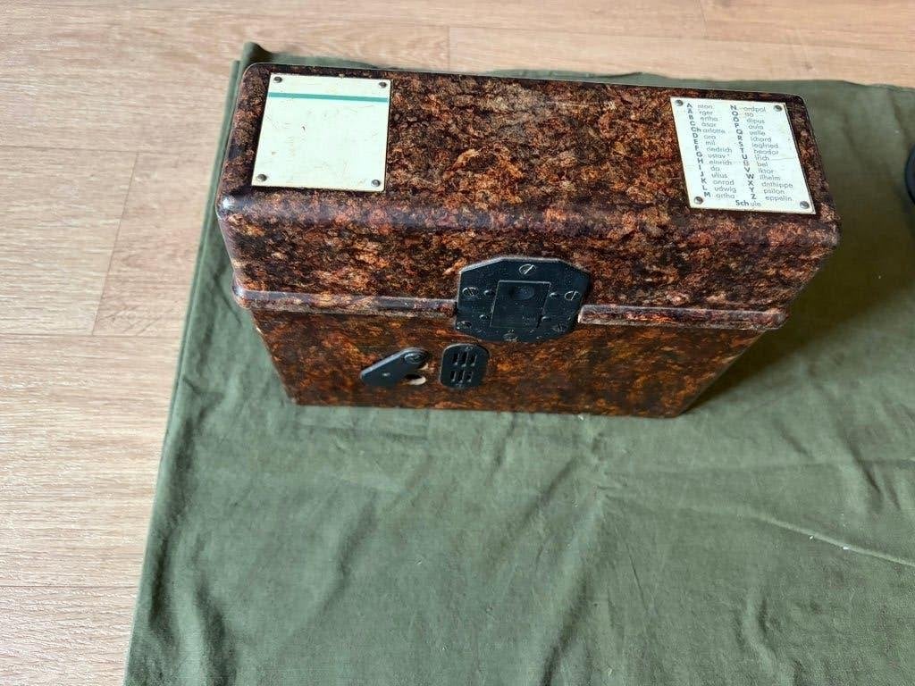 Duitse Veldtelefoon WO2 FF33 Wehrmacht, Verzamelen, Ophalen of Verzenden, Landmacht, Duitsland, Overige typen