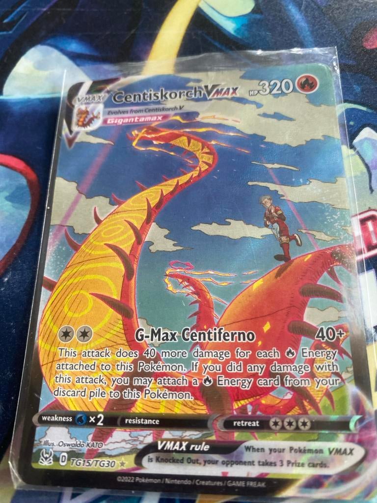 Centiskorch VMAX TG15/TG30 Pokémon Kaart, Ophalen of Verzenden, Zo goed als nieuw, Losse kaart