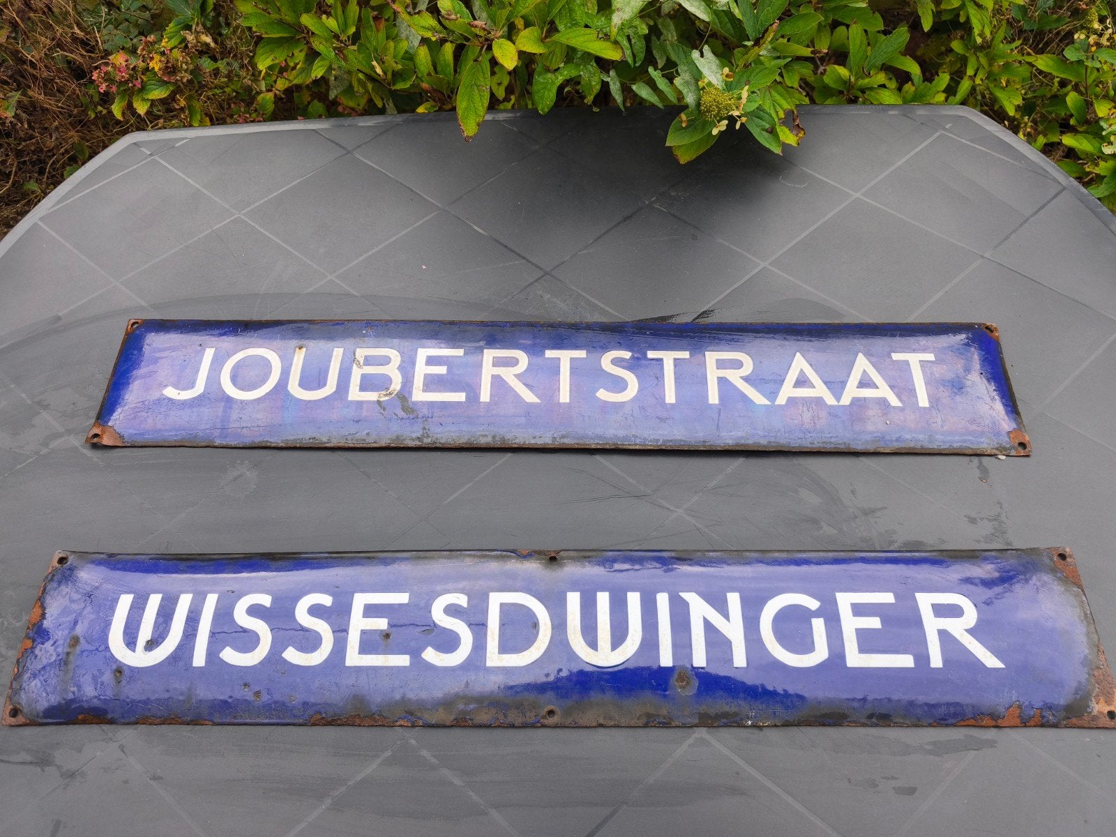 Twee oude emaille straatnaamborden uit Leeuwarden, Ophalen of Verzenden