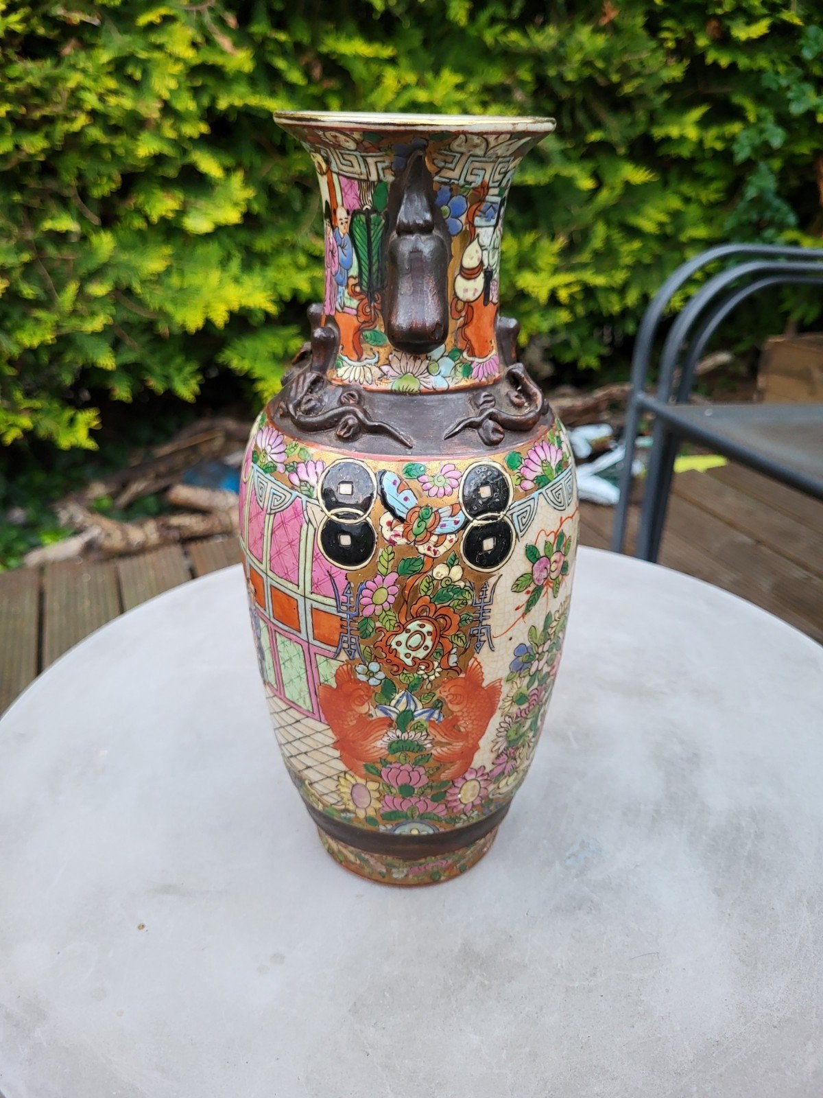 Antieke Chinese Vaas met Gedetailleerde Scènes, Antiek en Kunst, Antiek | Vazen, Ophalen of Verzenden
