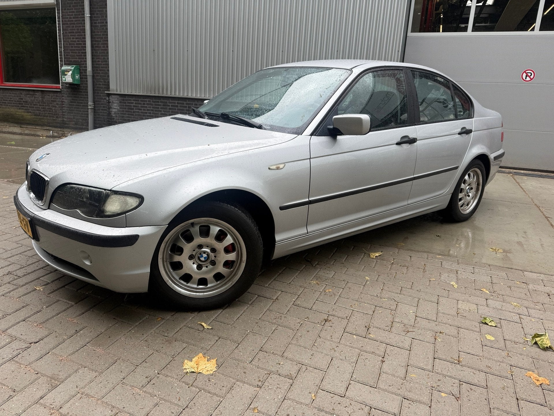 BMW 3-serie 316i Black & Silver, Auto's, BMW, Achterwielaandrijving, 4 cilinders, Bedrijf, Handgeschakeld