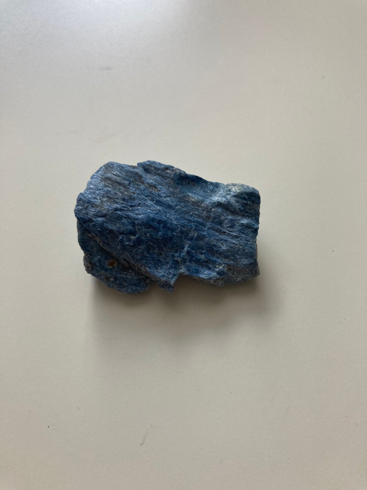 Ruwe Sodaliet - edelsteen, Sieraden, Tassen en Uiterlijk, Edelstenen, Ophalen of Verzenden, Zo goed als nieuw