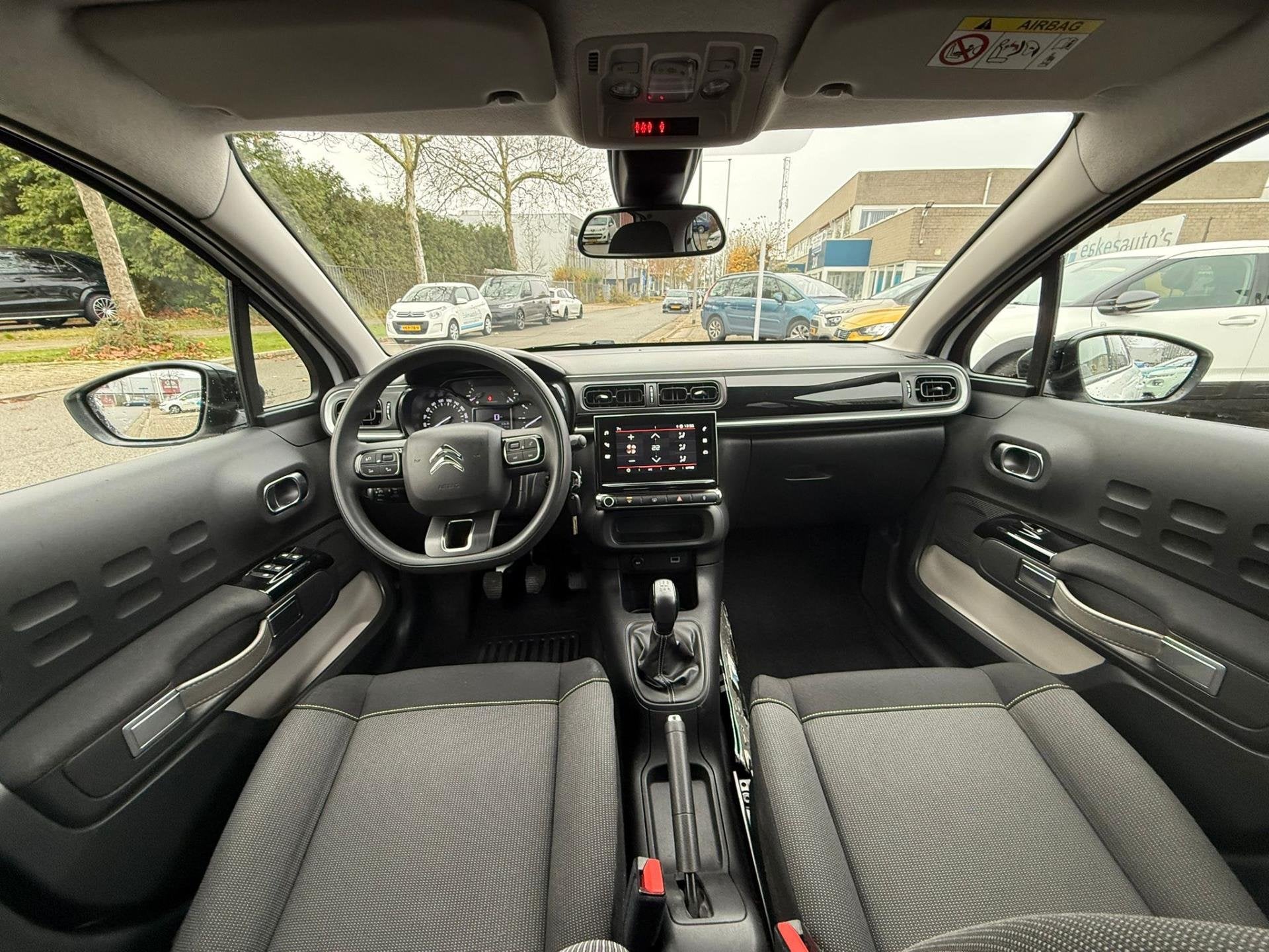 Citroen C3 1.2 PureTech Feel, Facelift, Navi Dealer auto, Auto's, Citroën, Voorwielaandrijving, Gebruikt, 1199 cc, 450 kg