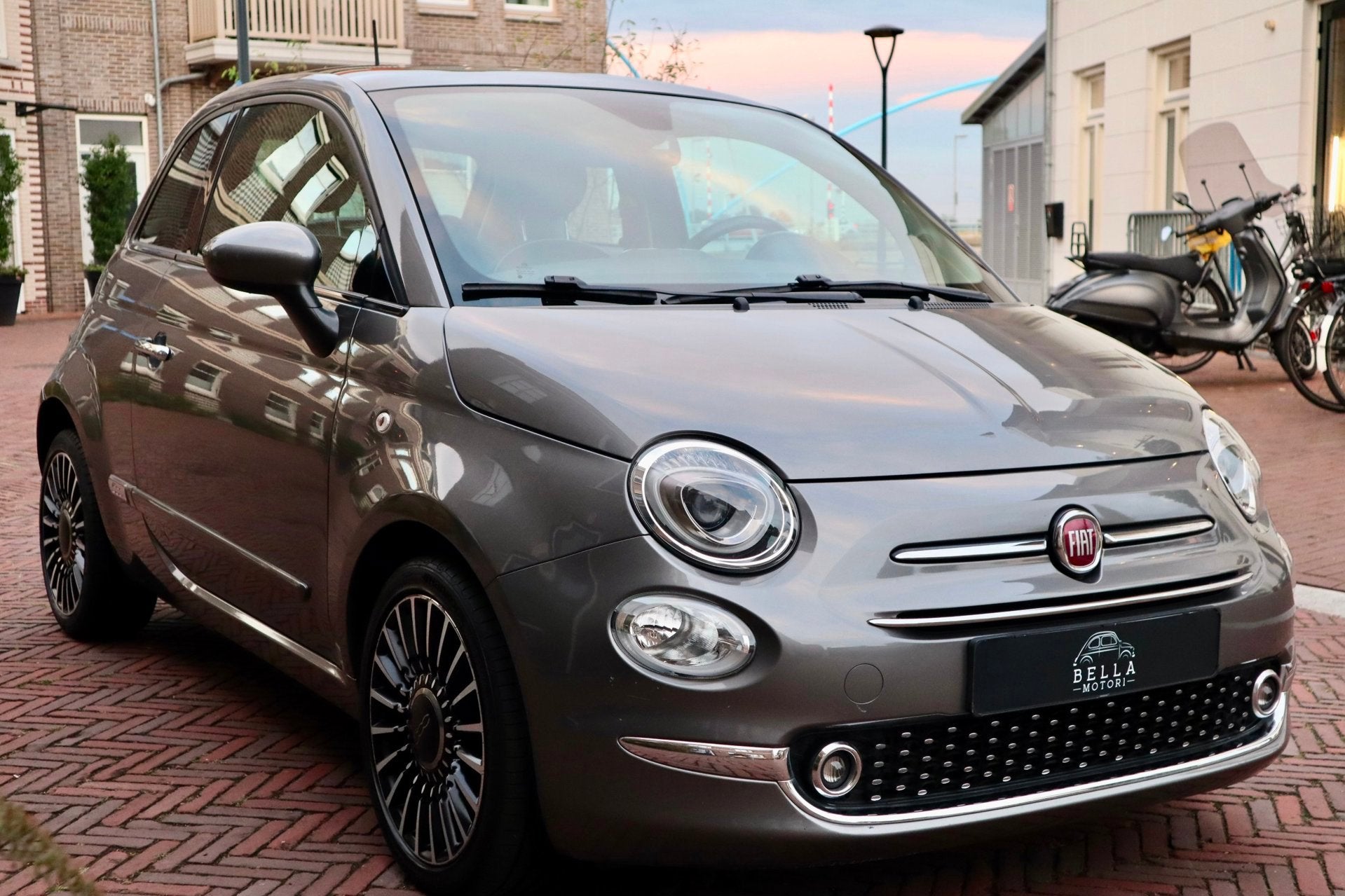 Fiat 500 0.9 TwinAir Lounge | RIJKLAARPRIJS | Apple CarPlay, Voorwielaandrijving, 86 pk, Gebruikt, Leder en Stof