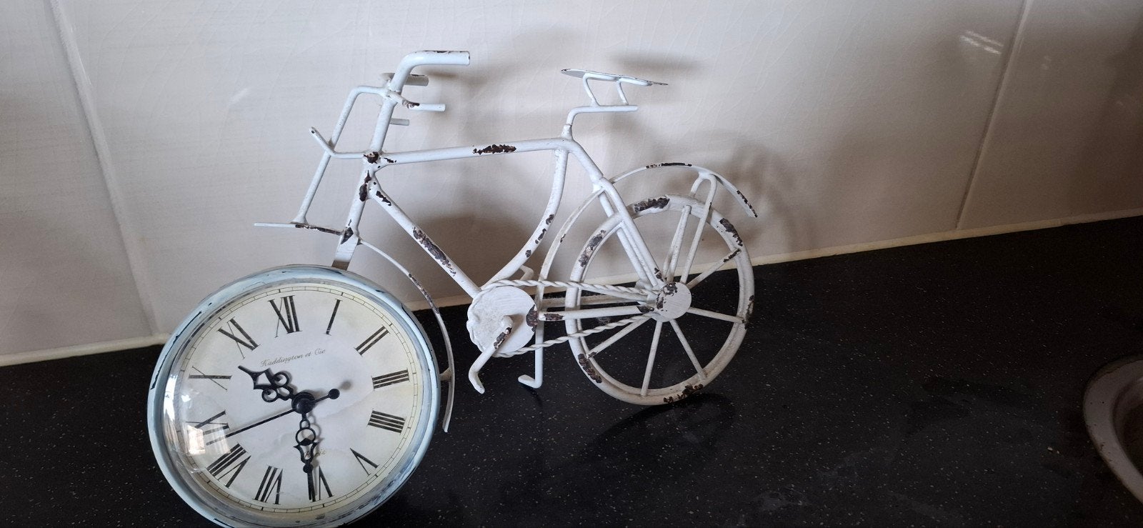 Vintage  klokje, Gebruikt, Wit, Vintage, Werkt op batterijen