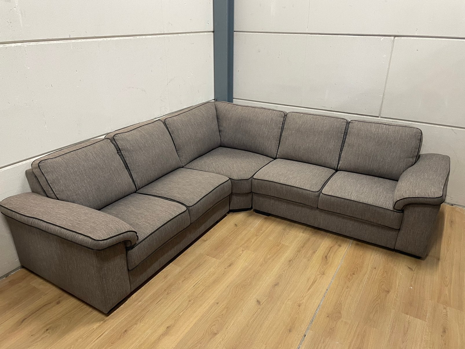 Mooie luxe taupe grijze hoekbank - GEREINIGD!!!, Ophalen, 250 tot 300 cm, Luxe, Hoekbank
