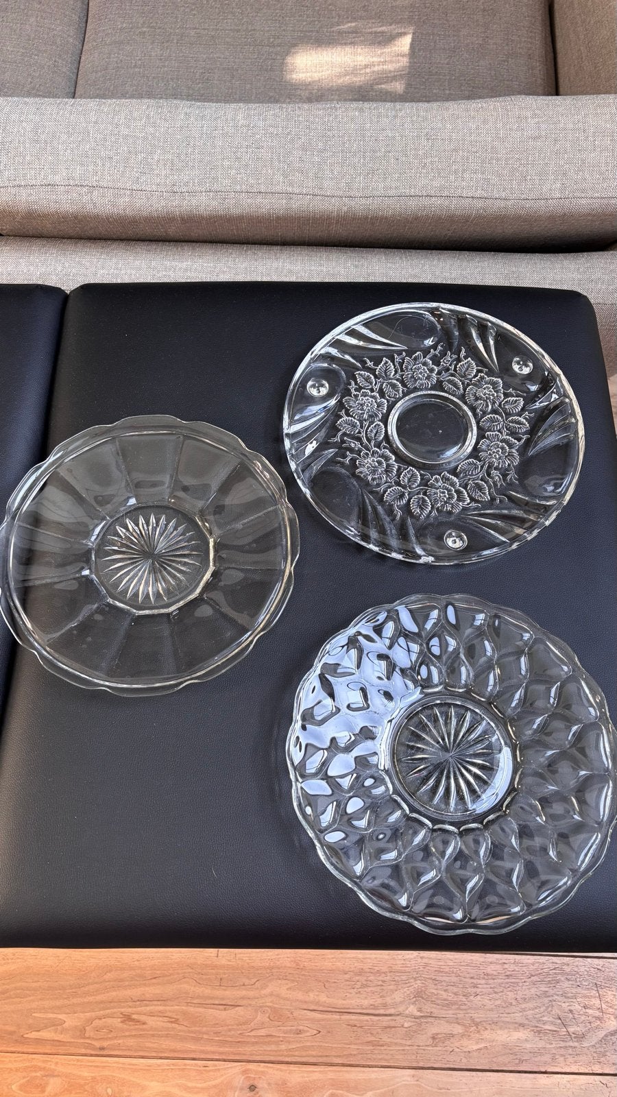 Glazen taartplateau's -  3 stuks tussen de 28-30 cm, Ophalen, Gebruikt, Overige typen, Glas