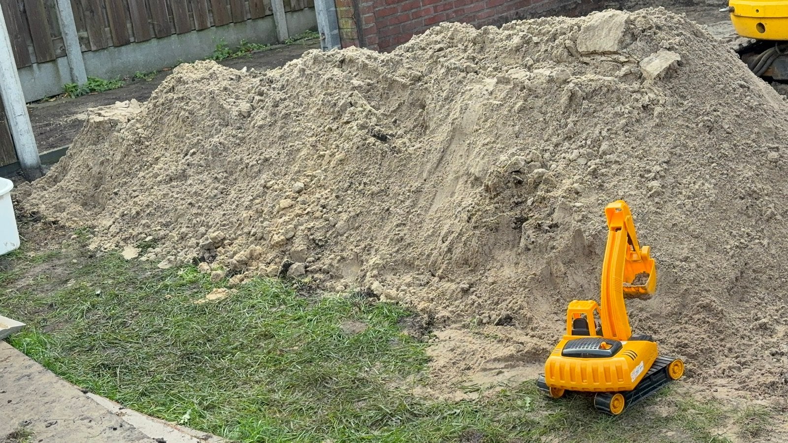 Gratis geel zand!, Ophalen, Gebruikt, Straatzand