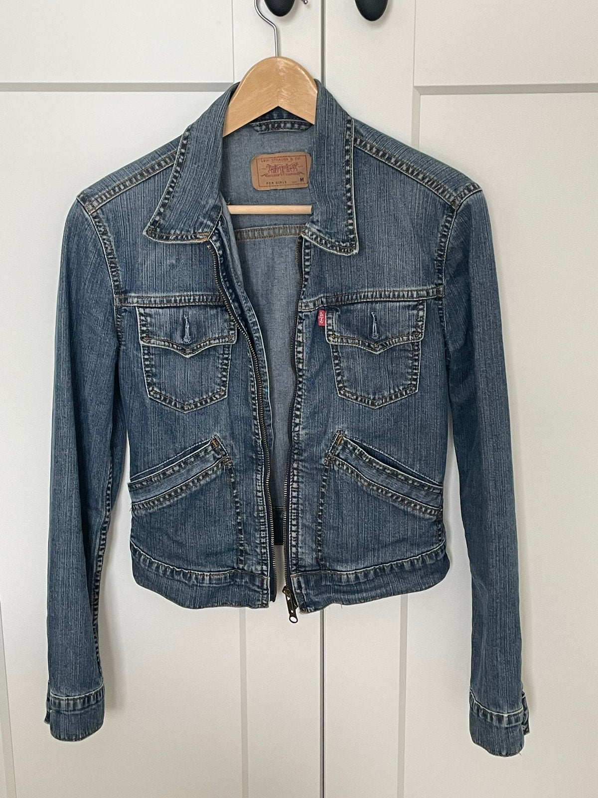 Mooi Levi’s spijkerjasje, Ophalen of Verzenden, Zo goed als nieuw, Maat 36 (S), Blauw