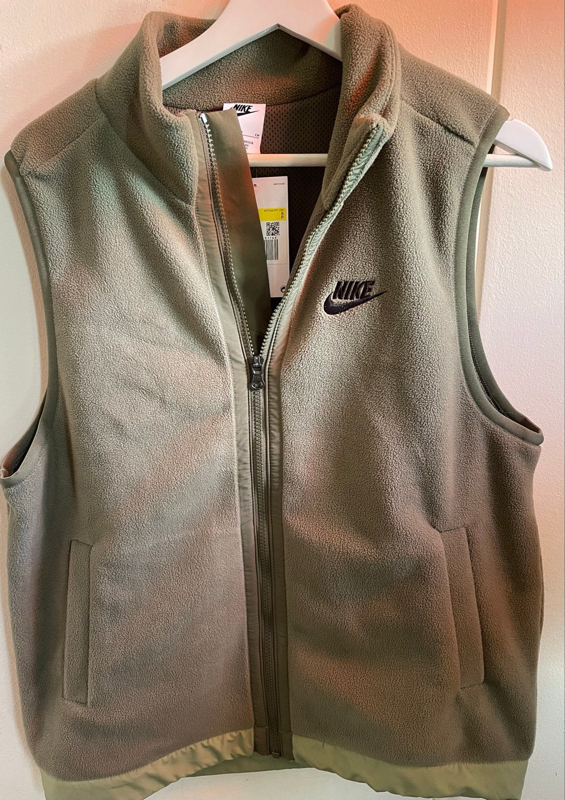 Nike Sportswear Club Fleece Vest - Nieuw met kaartjes, Ophalen of Verzenden, Nieuw, Maat 46 (S) of kleiner, Groen