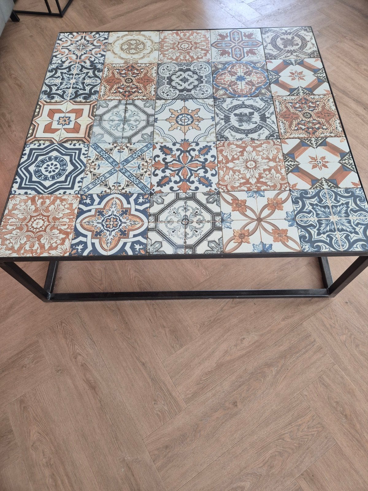 Salontafel 100x100cm met zwart stalen frame en tegels, Ophalen, Gebruikt, 50 tot 100 cm, Vierkant