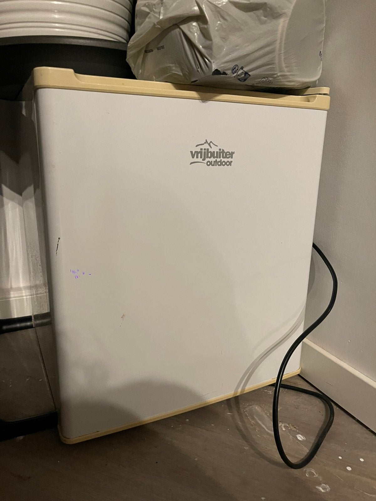 Camping koelkastje, Witgoed en Apparatuur, Ophalen, Zonder vriesvak, Minder dan 85 cm, Minder dan 75 liter