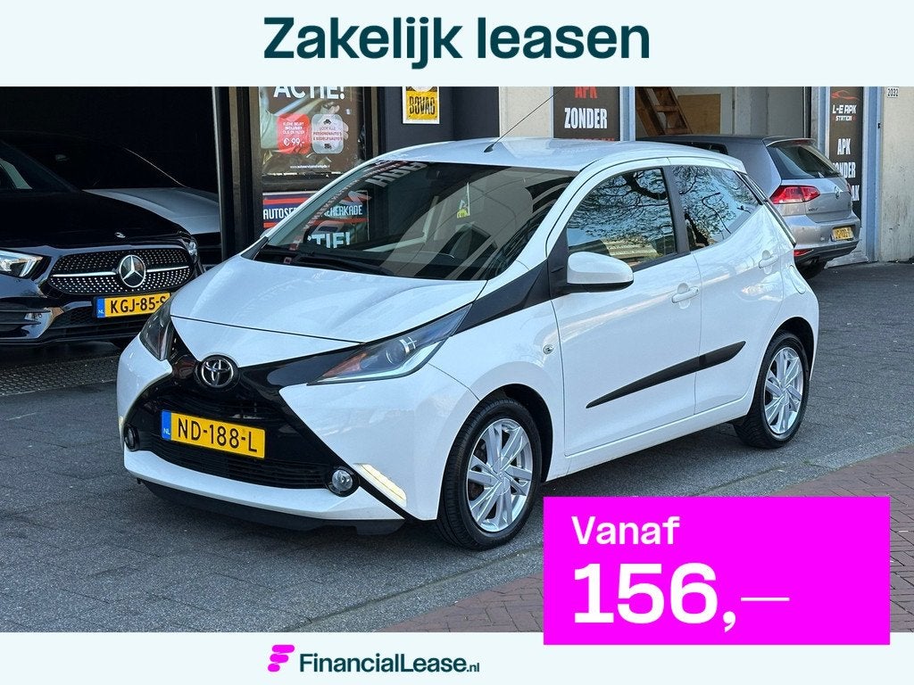 Toyota Aygo 1.0 VVT-i x-play 5 Deurs Airco Camera, Voorwielaandrijving, Stof, Gebruikt, Euro 6