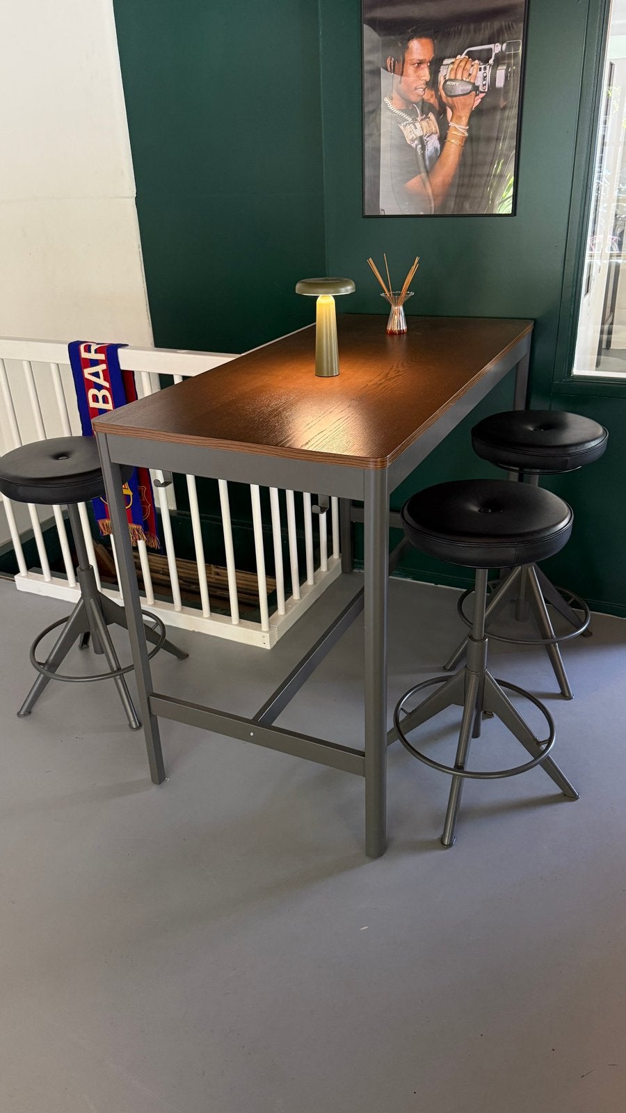 IKEA vergadertafel met metalen onderstel, Huis en Inrichting, Tafels | Eettafels, Ophalen, Minder dan 50 cm, Gebruikt, 100 tot 150 cm