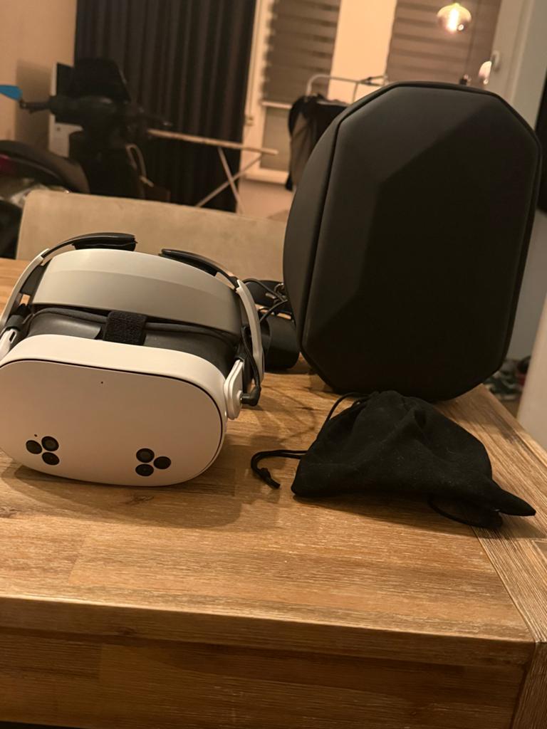 Meta Quest 3s met BOBOVR M3 Pro hoofdband, Spelcomputers en Games, Virtual Reality, Ophalen of Verzenden, Zo goed als nieuw, VR-bril