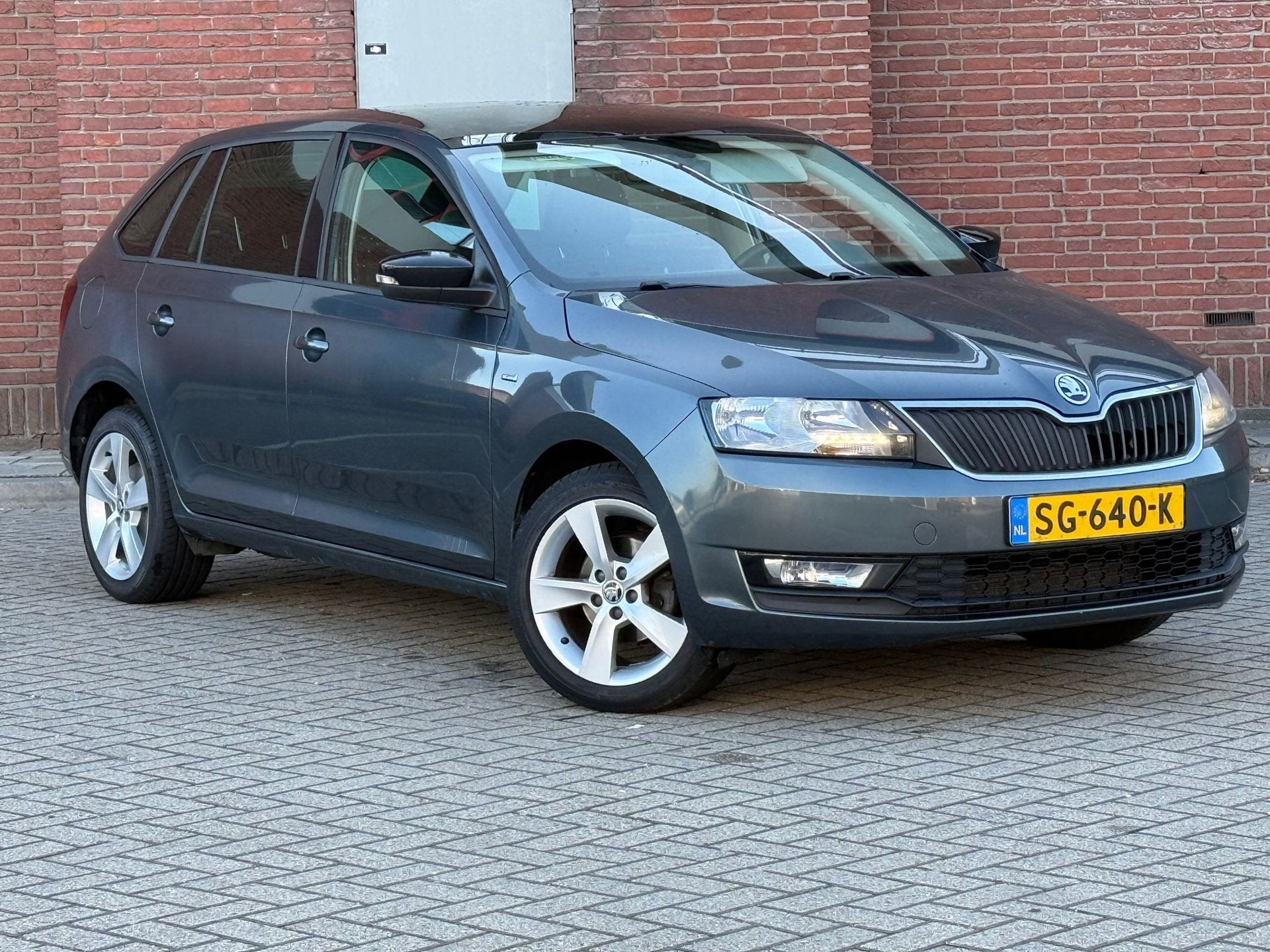 Skoda Rapid Spaceback 1.0 TSI Greentech Clever|AUTOMAAT|PANO, Parkeersensor, Gebruikt, Euro 6, 95 pk
