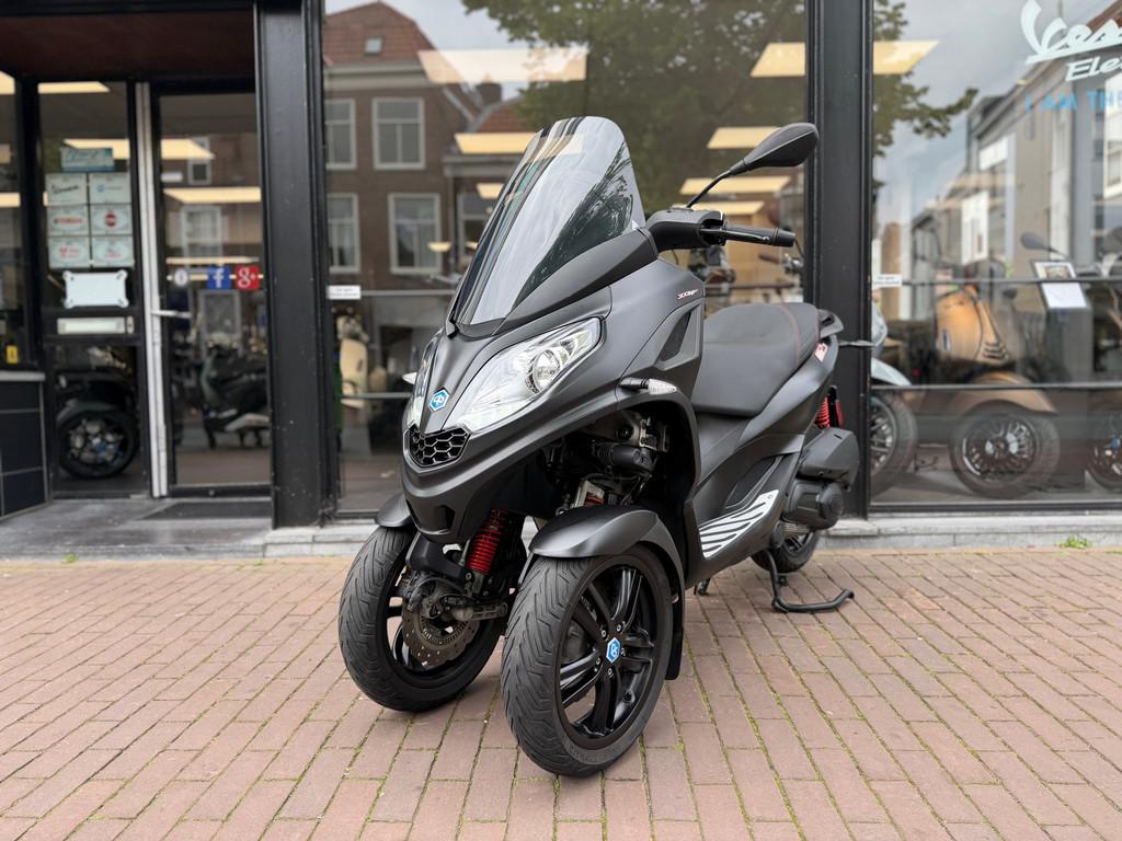Piaggio MP3 300 HPE EURO 4 SPORT 2029 | 1E EIGENAAR | INCLUS, Motoren, Motoren | Piaggio, Scooter, Bedrijf, 278 cc, 12 t/m 35 kW