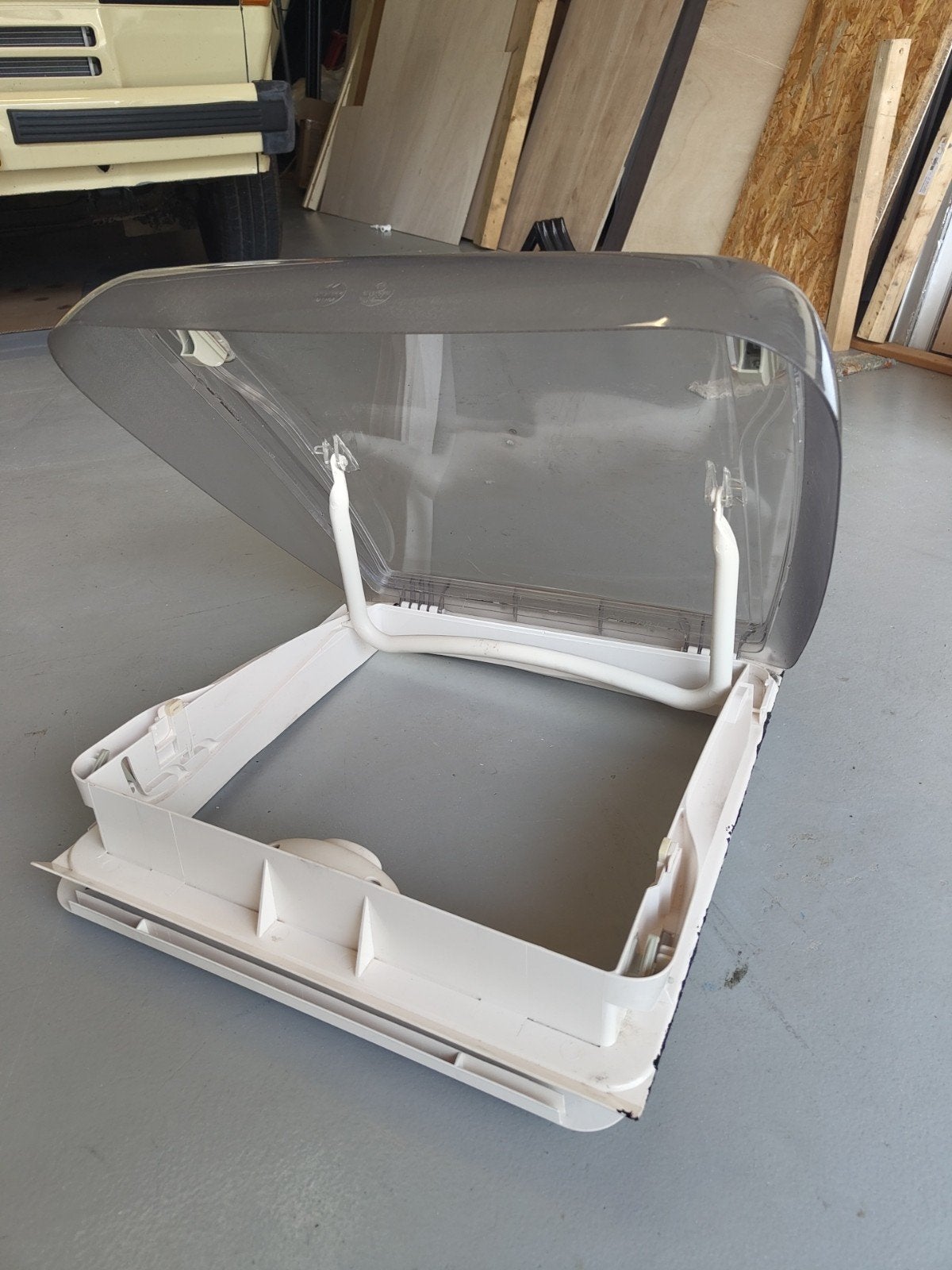 Dometic Heki dakraam met montageframe - Zo goed als nieuw, Ophalen, Zo goed als nieuw