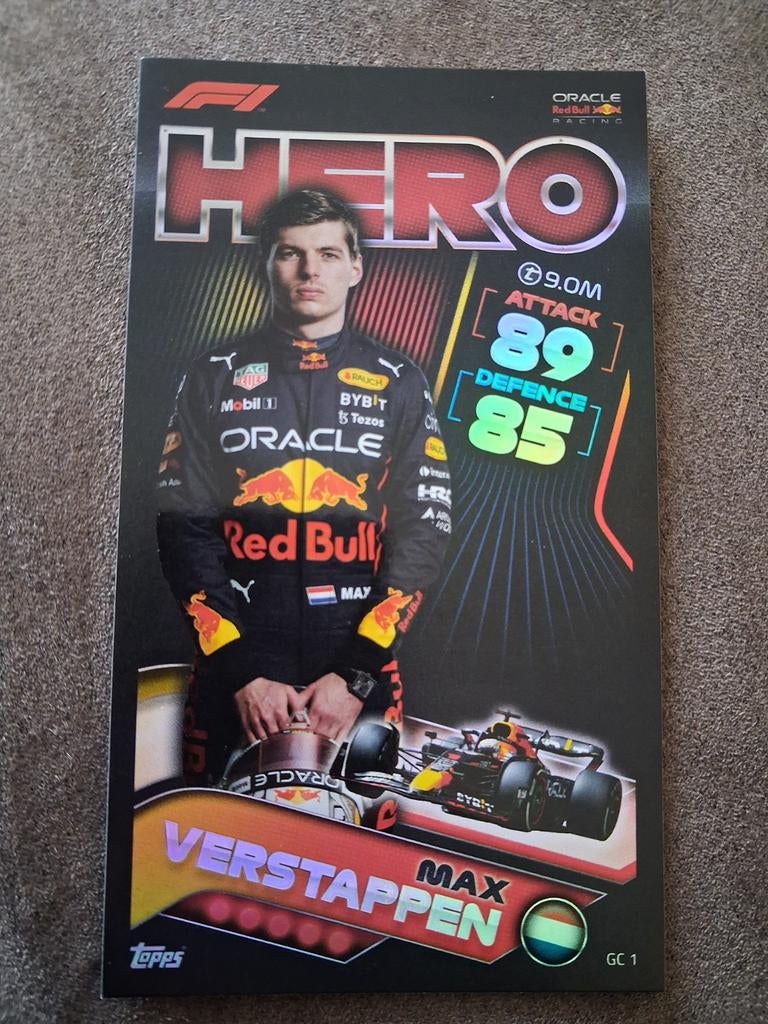 Topps Turbo Attax 2022 Max Verstappen Hero Kaart, Verzamelen, Stickers, Ophalen of Verzenden, Zo goed als nieuw, Sport