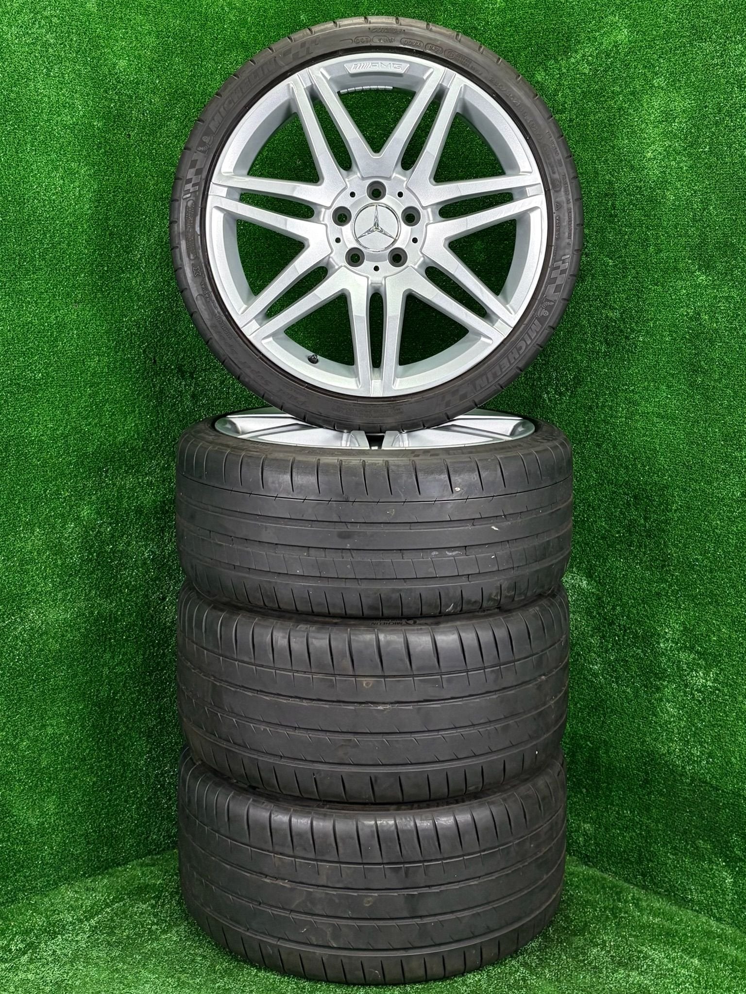 Originele 19 inch Mercedes AMG velgen banden E-klasse W212, 19 inch, Gebruikt, -, 265 mm