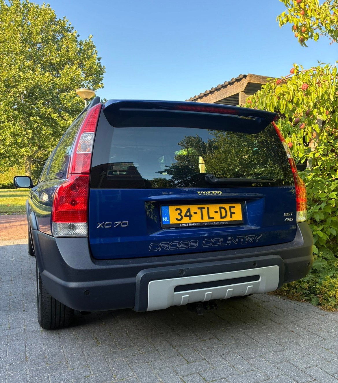 Volvo XC70 2.5 T AWD Ocean Race 2006 Blauw, Auto's, Automaat, 1800 kg, Zwart, Blauw