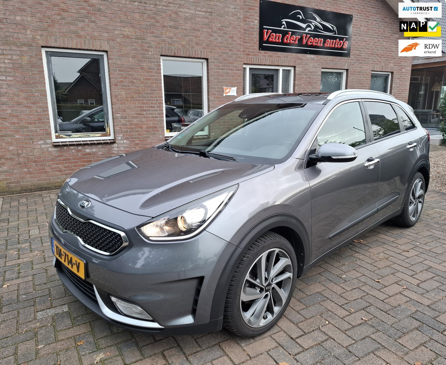Kia Niro 1.6 GDi Hybrid Edition Dealer onderhouden. O.a. sch, Auto's, Dealer onderhouden, Gebruikt, Leder en Stof, 23 km/l