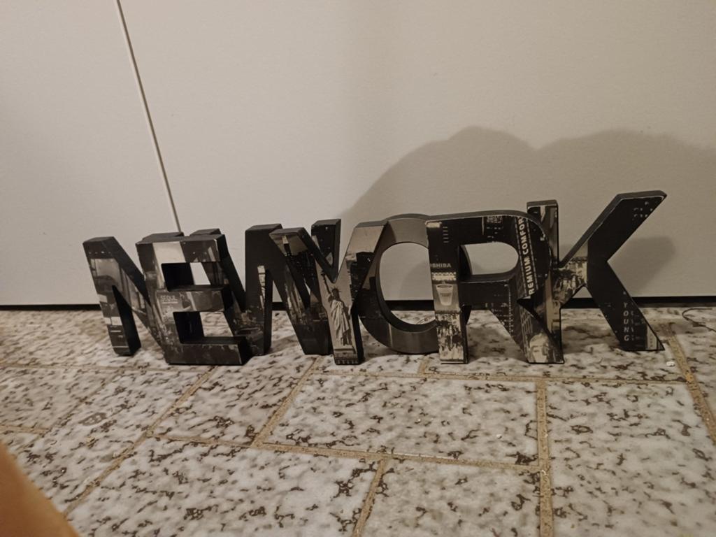 New York letters, zowel staand als hangen, Ophalen, Zo goed als nieuw