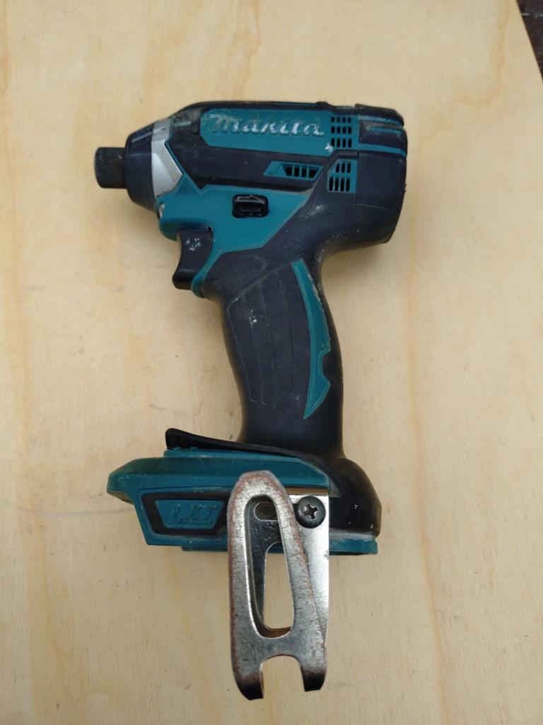 Makita DTD152 18V Slagmoersleutel - Gebruikt, Ophalen of Verzenden, Gebruikt, Boor- en Schroefmachine, Variabele snelheid