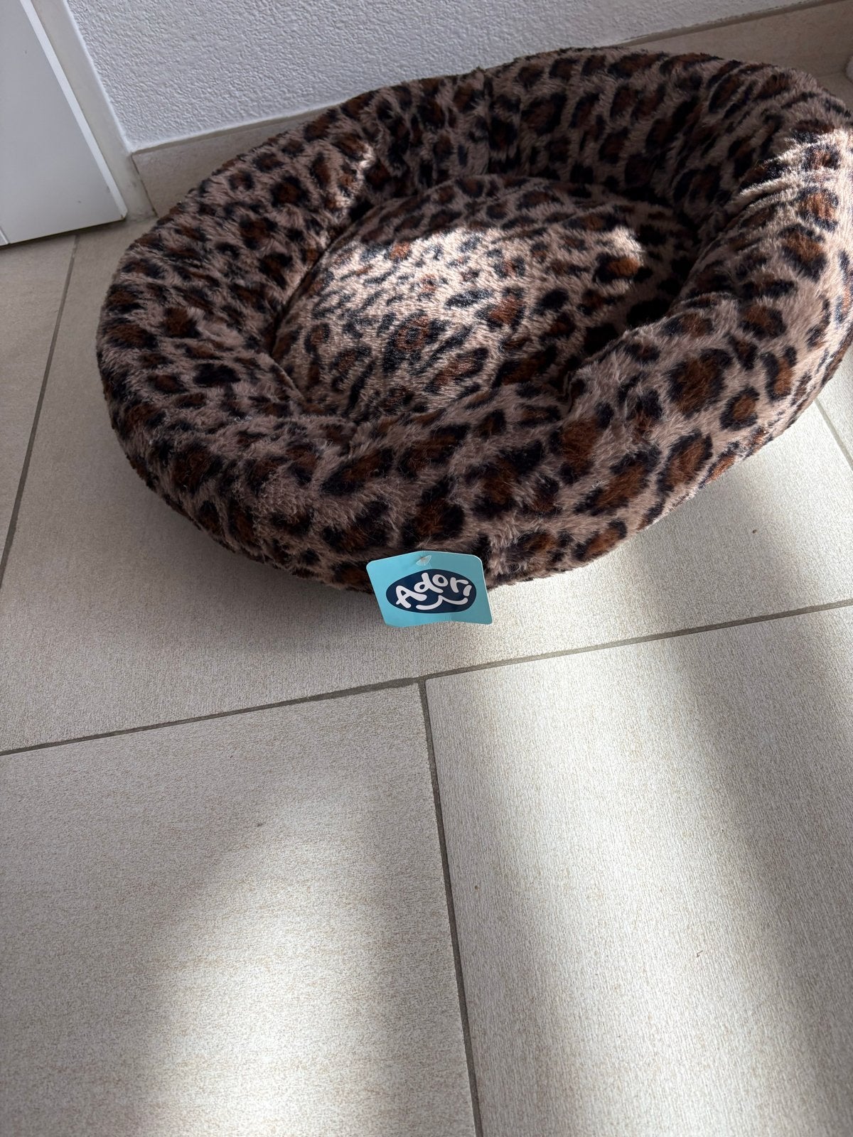 Hij is echt nieuw maar mijn poes nooit gebruikt, Ophalen of Verzenden