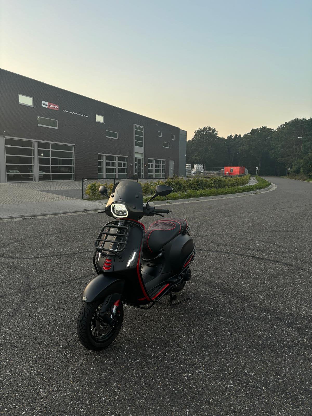 Vespa sprint  brom mat zwart, Scooter, Occasion, Bedrijf, 11 kW of minder