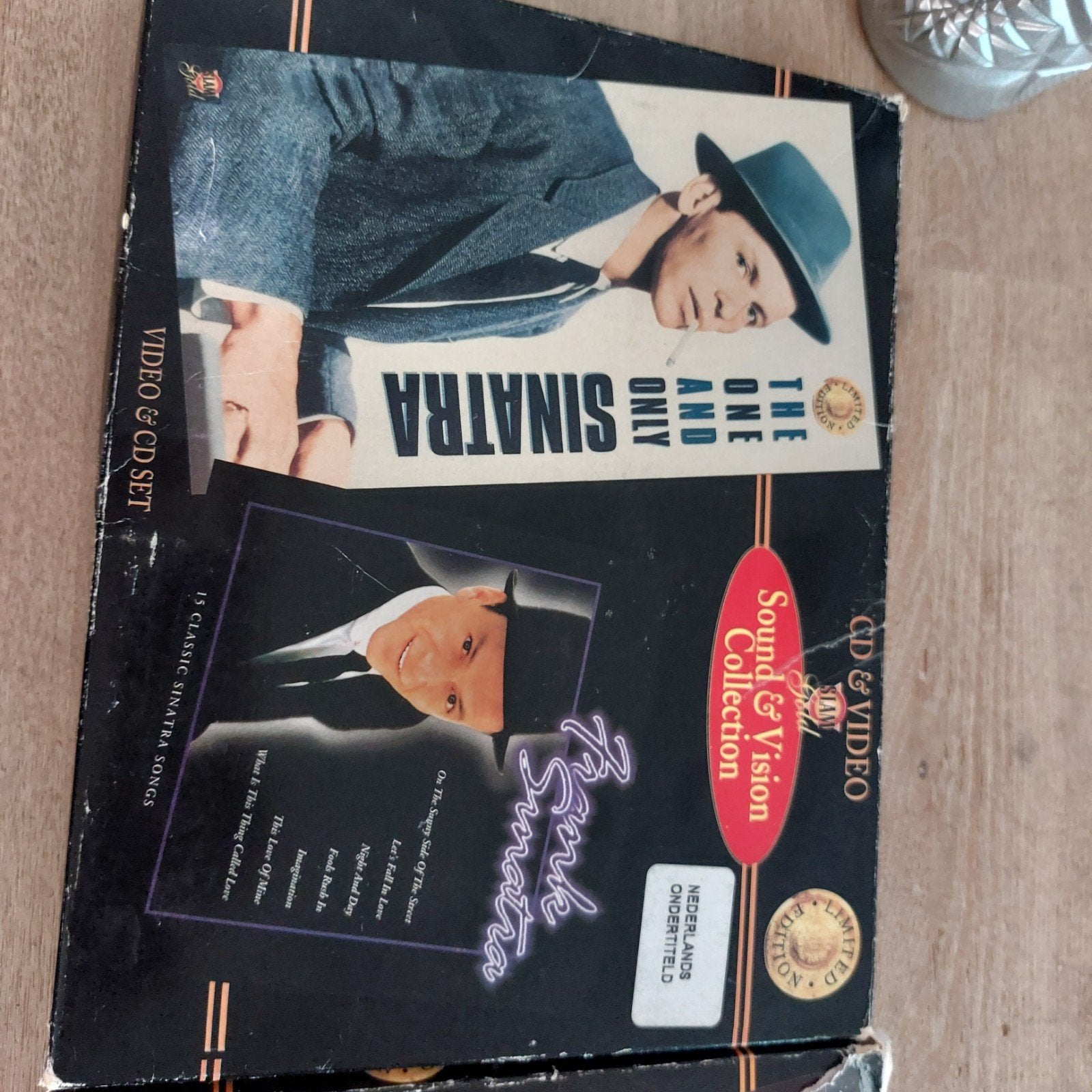 James Bond & Frank Sinatra CD & Video Set - Limited Edition, Alle leeftijden, Nederlands, Ophalen of Verzenden, Inclusief doosje