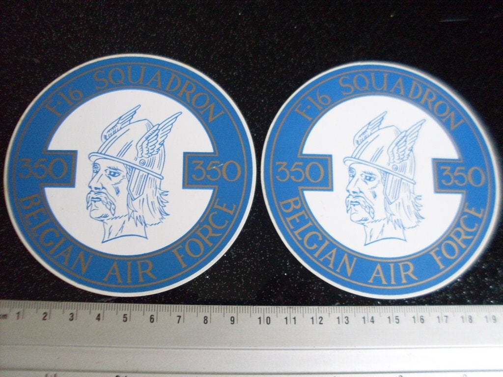 2x sticker 30 F-16 squadron belgian air force logo embleem, Verzenden, Zo goed als nieuw, Bedrijf of Vereniging