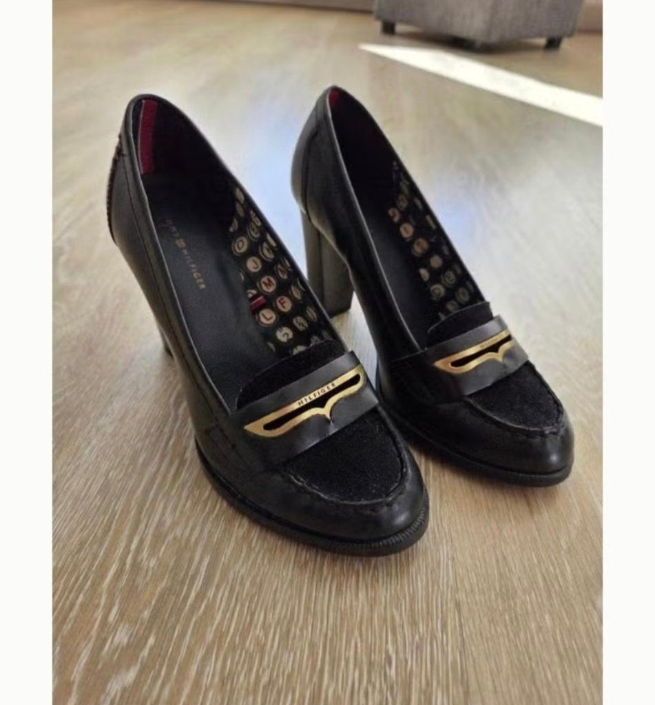 Tommy Hilfiger pumps (maat 39), Kleding | Dames, Pumps, Zwart, Ophalen of Verzenden, Zo goed als nieuw